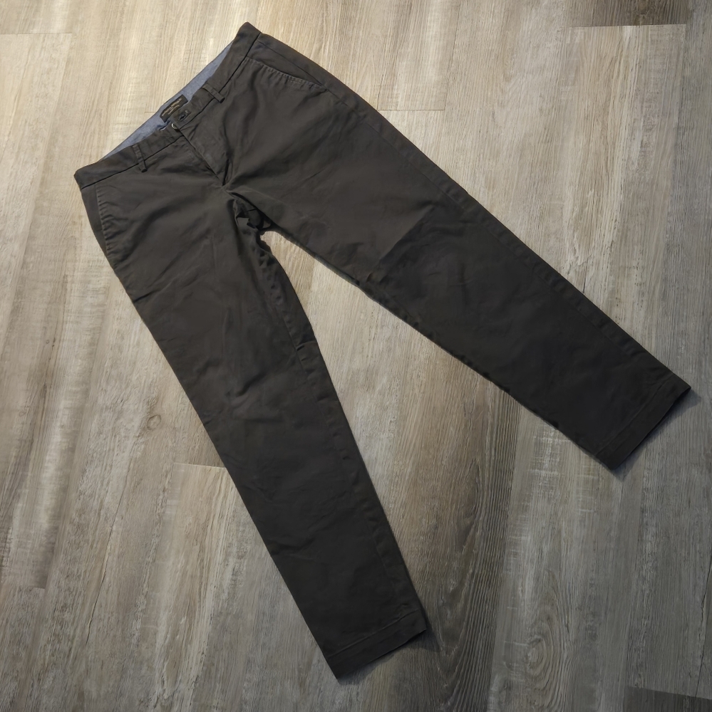 Banana Republic Mens 31x32 Dark Gray Chinos
